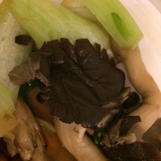 平茸と小松菜のバター醤油炒め